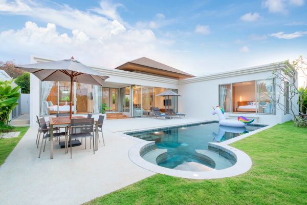 Pool Deck Pouring in Marco Island